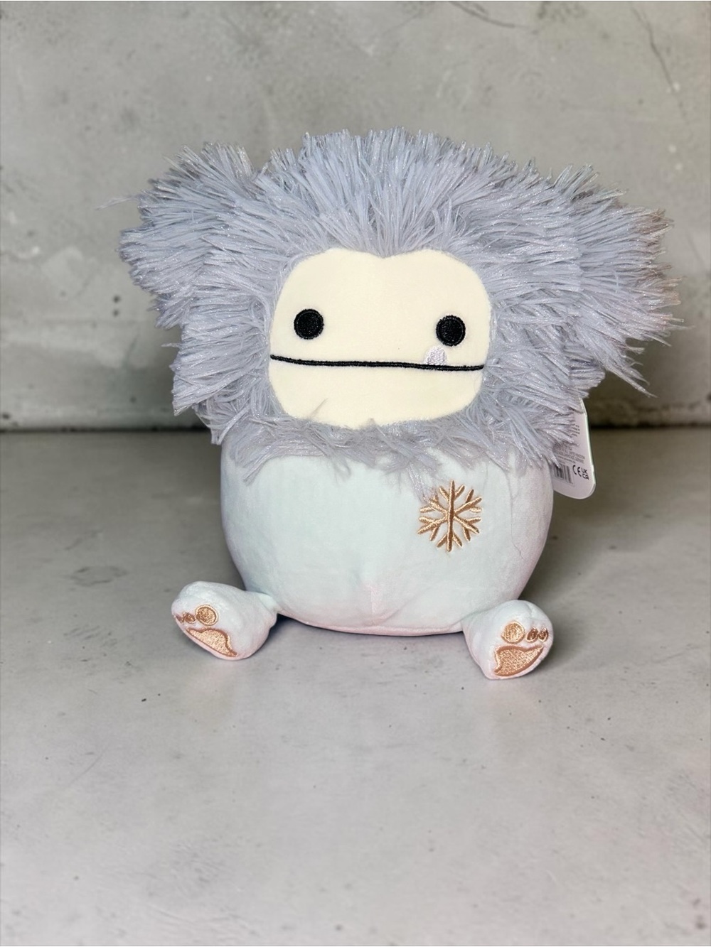 Squishmallow Evita Bigfoot Yeti 8” Holiday Snowflake NWT